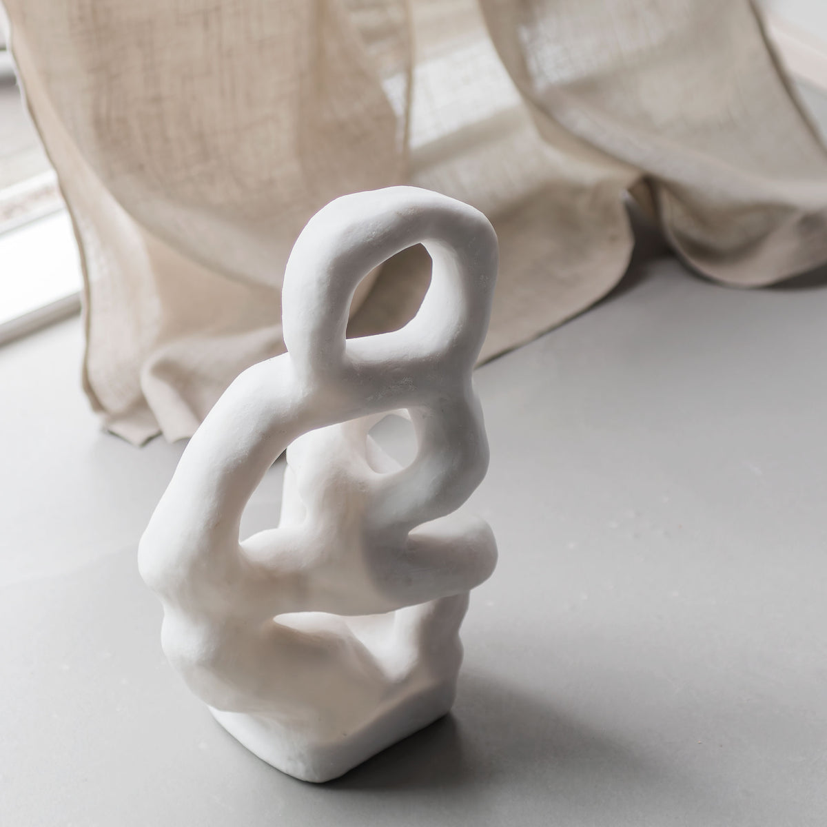 ART PIECE Sculpture, Off-white