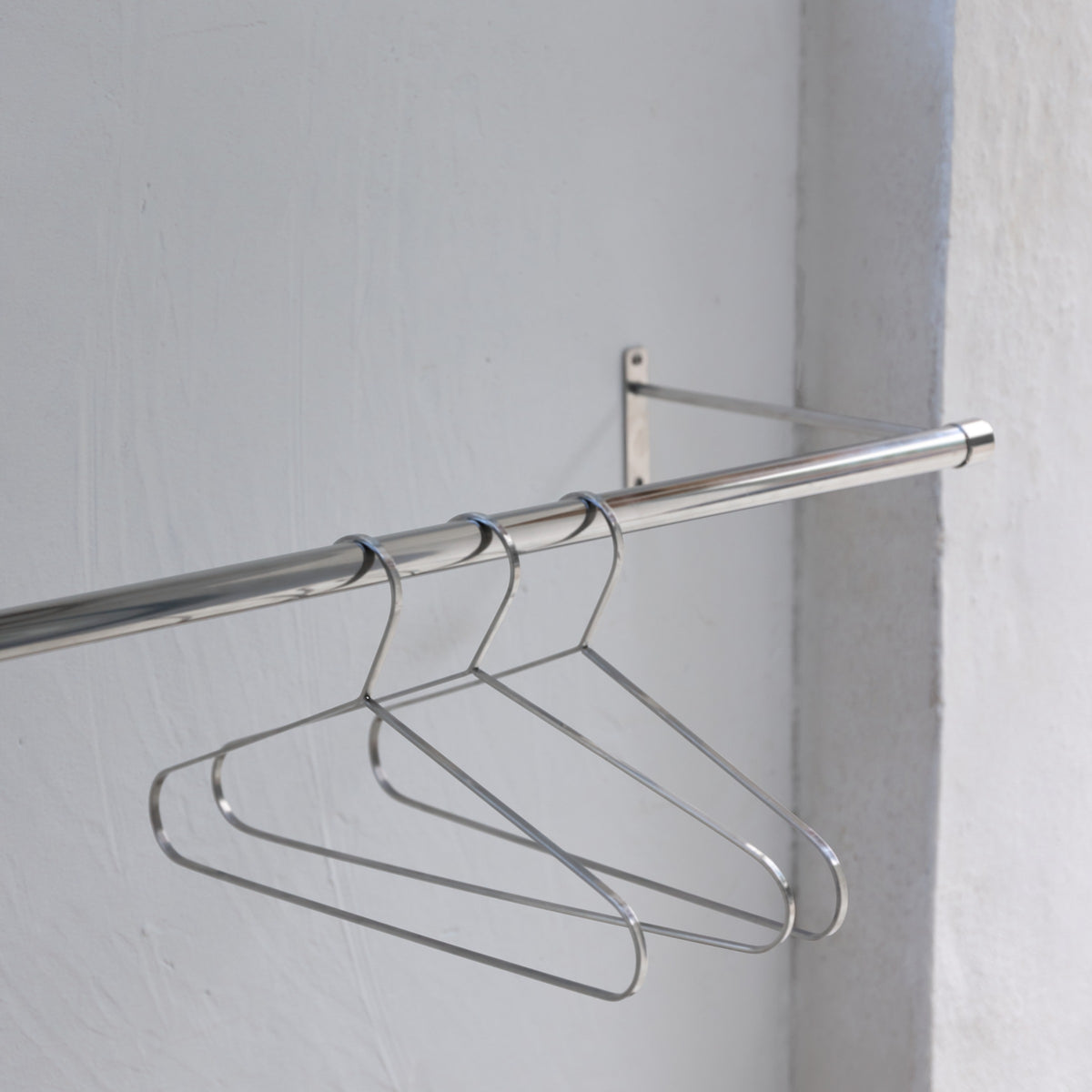 HANG-IT knagerække, medium, Brushed steel