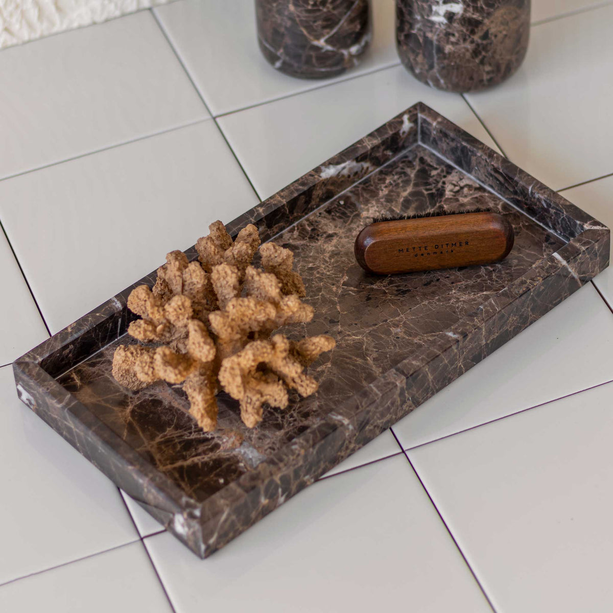 MARBLE bakke, Brown