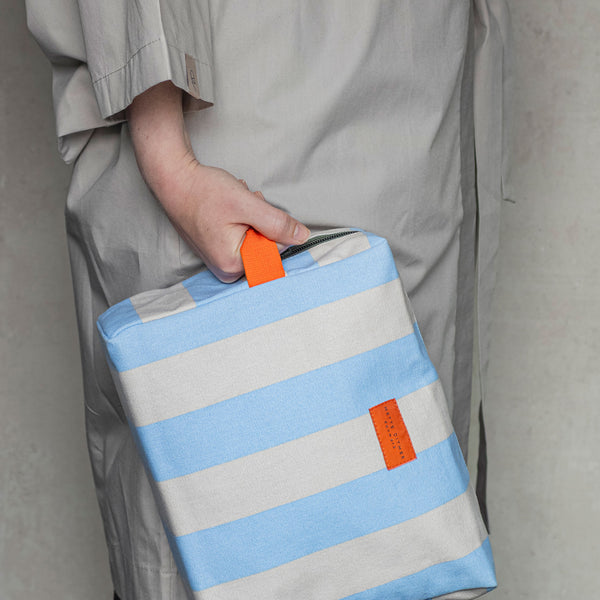 BRING-IT vanity bag, Light blue