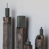 LOTUS PLAY dispenser, lav (2 pumpspumper), Dark olive