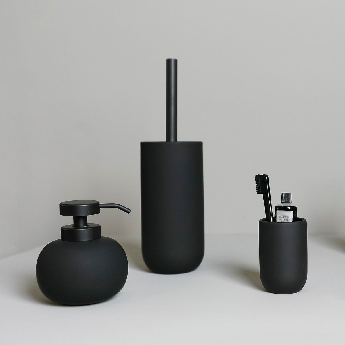 LOTUS lav dispenser, black